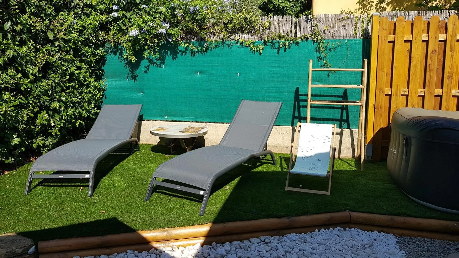 Chez Florence Et Bruno Saint-Cyr-sur-Mer Konukevi